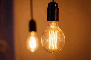 全面换推LED英国9月起将禁售卤素灯泡